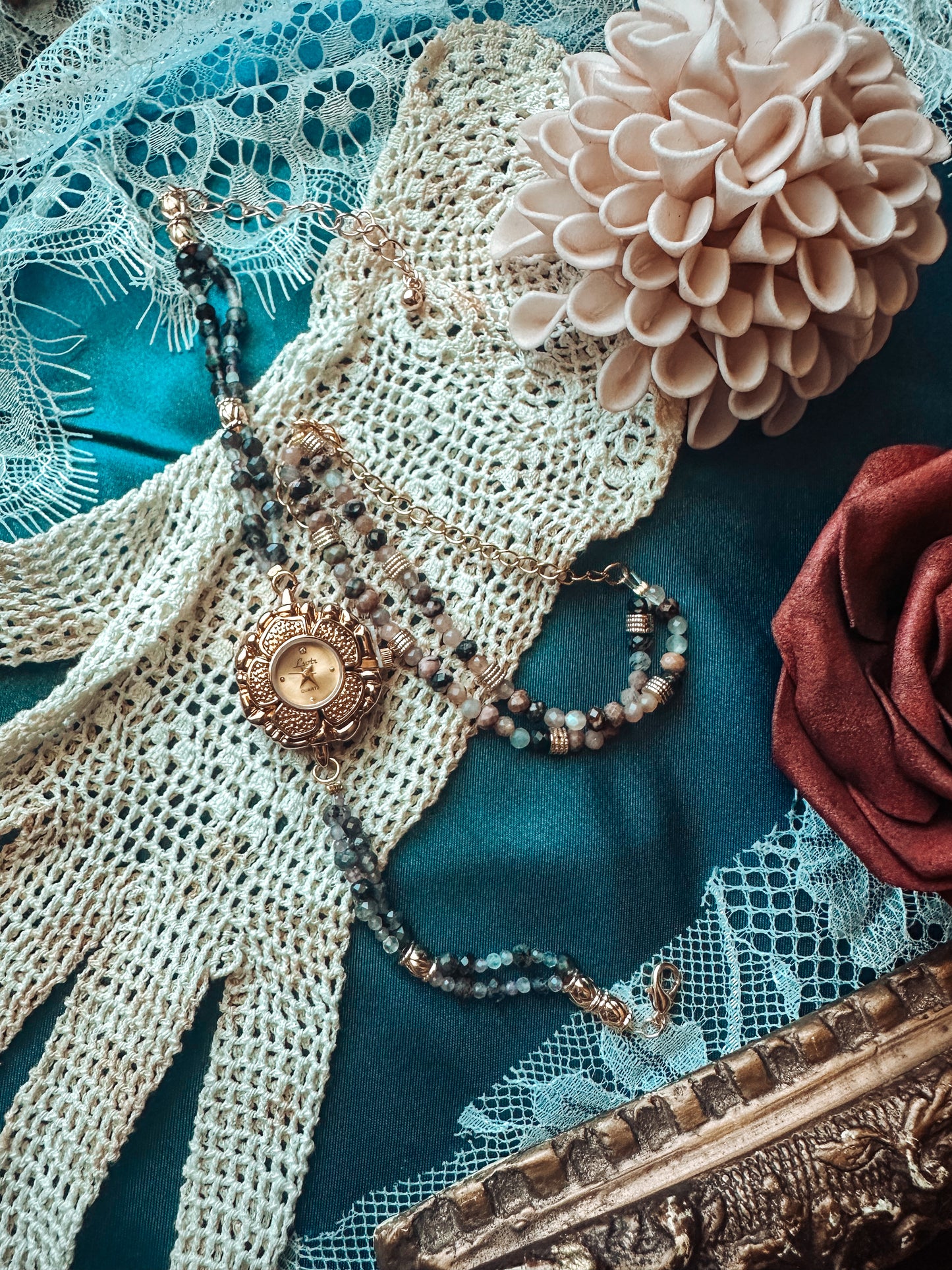Hour of the Floret