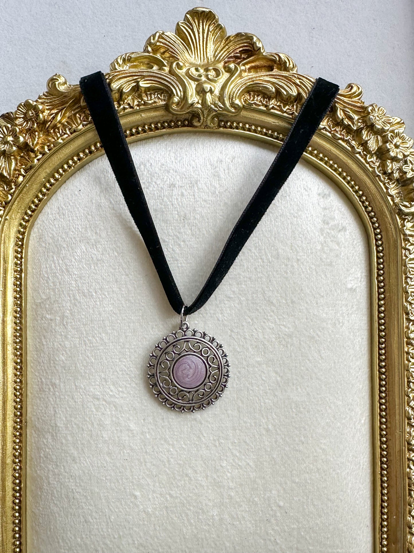 Lavender Scroll Choker