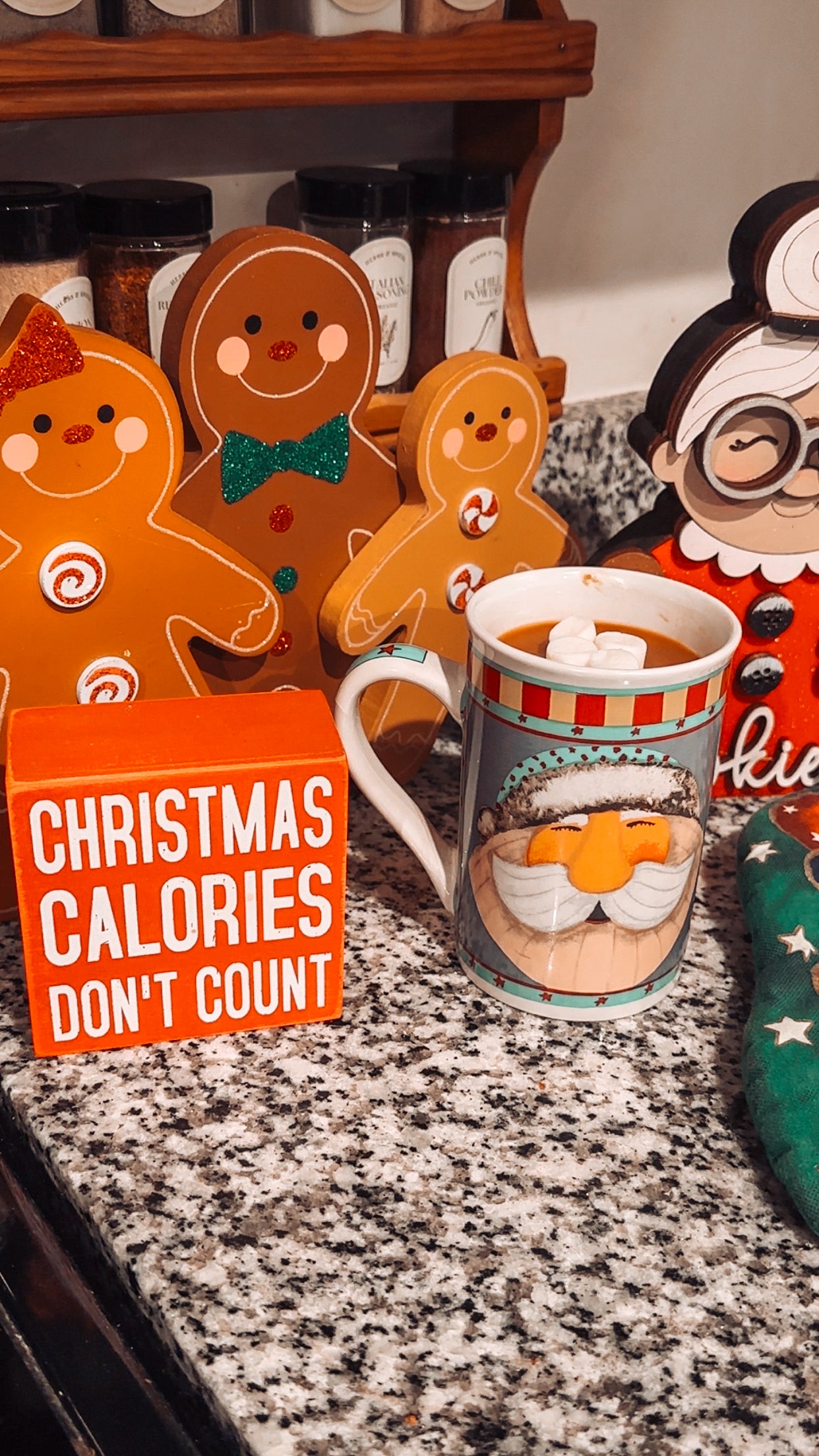 Gingerbread Wishes Candle