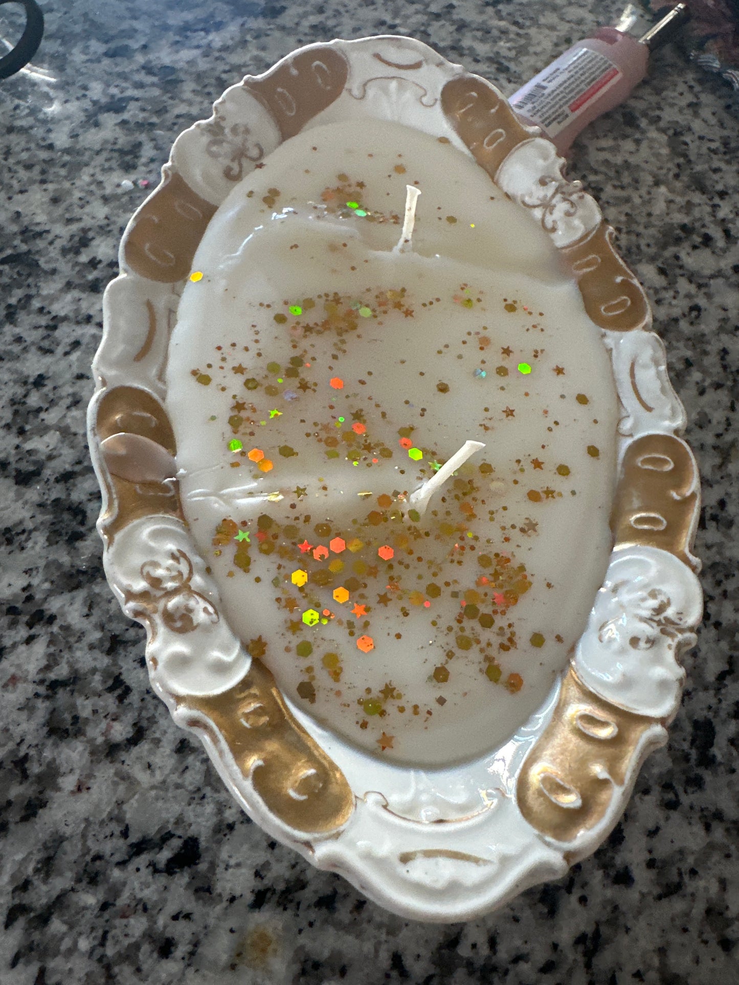 Victorian Holiday Glow Candle