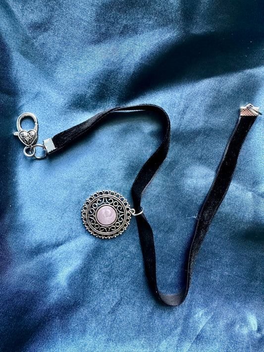 Lavender Scroll Choker