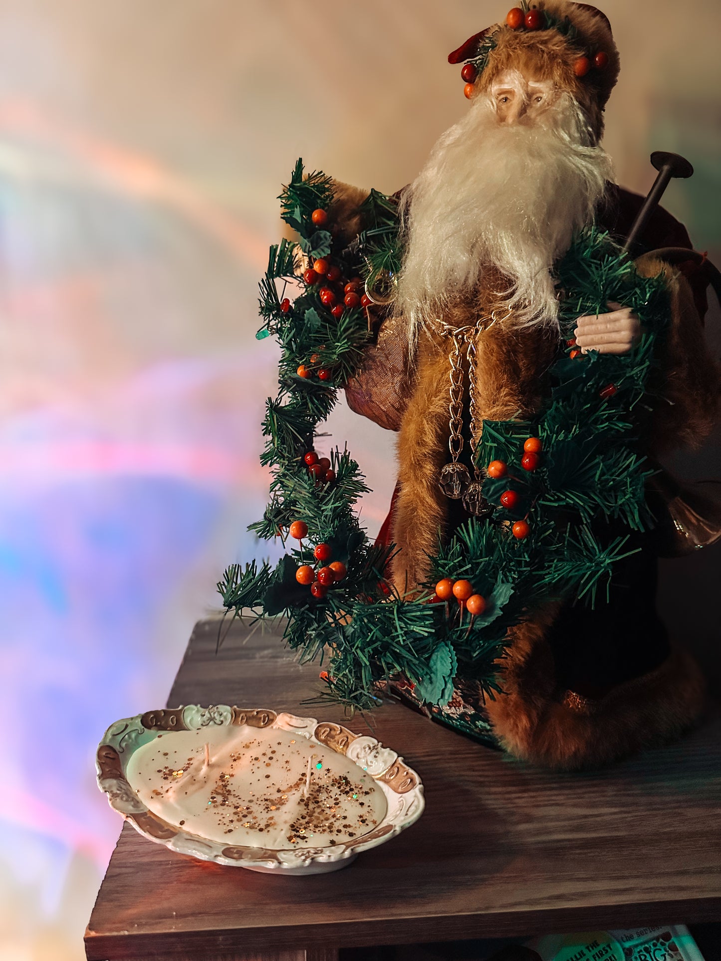 Victorian Holiday Glow Candle