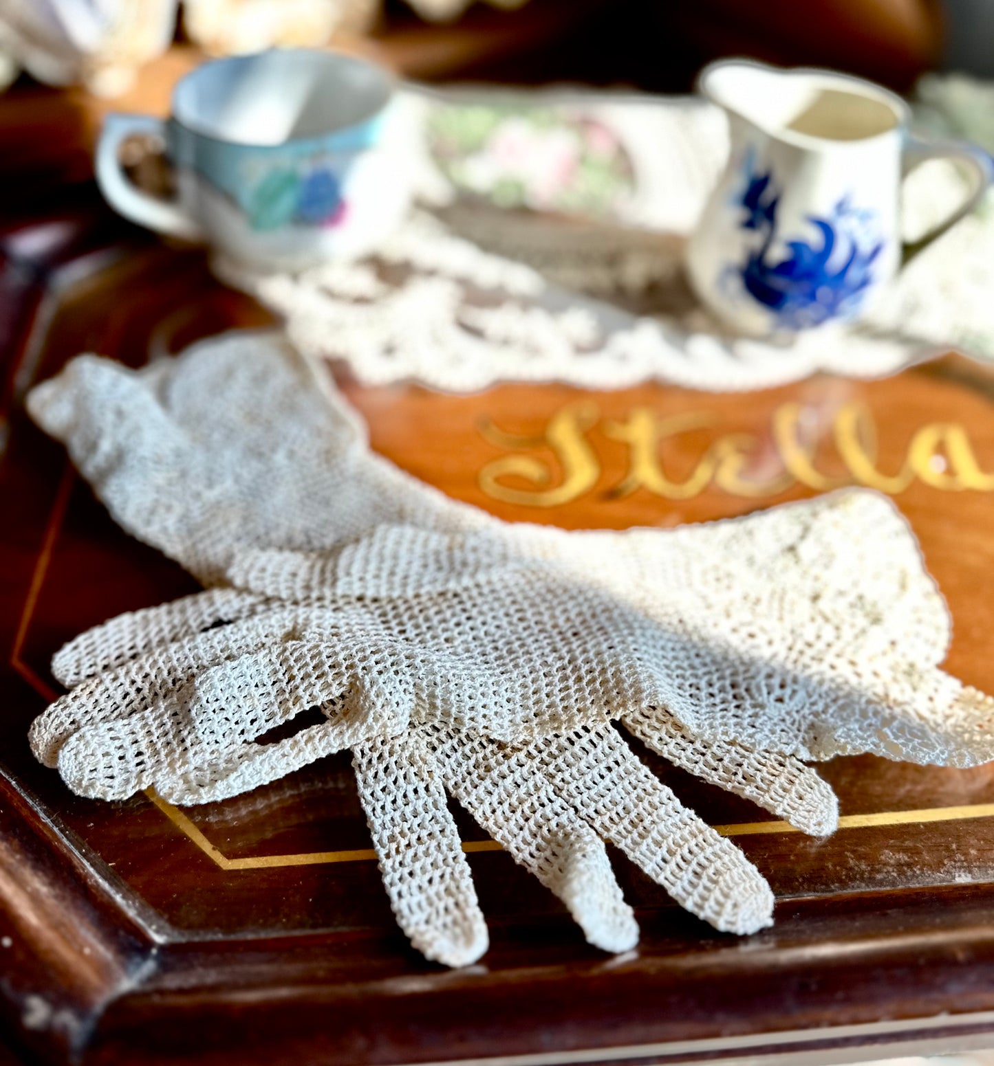 Afternoon Tea Gloves
