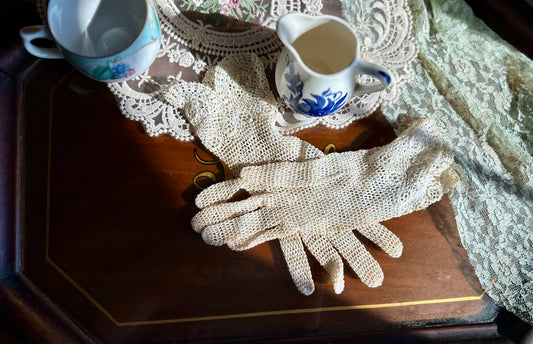 Afternoon Tea Gloves